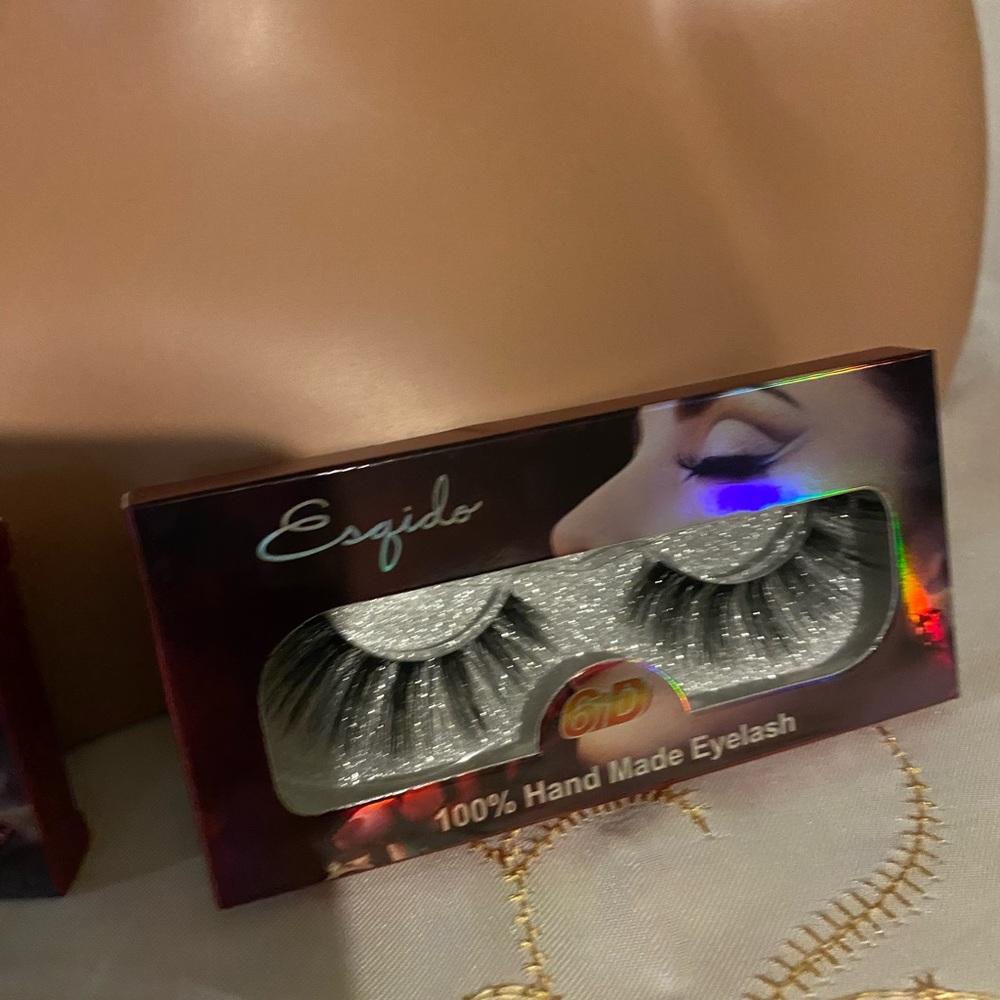 Eye lashes - Picture 5 of 8
